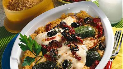 Überbackene Zucchini auf Bulgur Rezept - Foto: LECKER @ Bauer Media Group