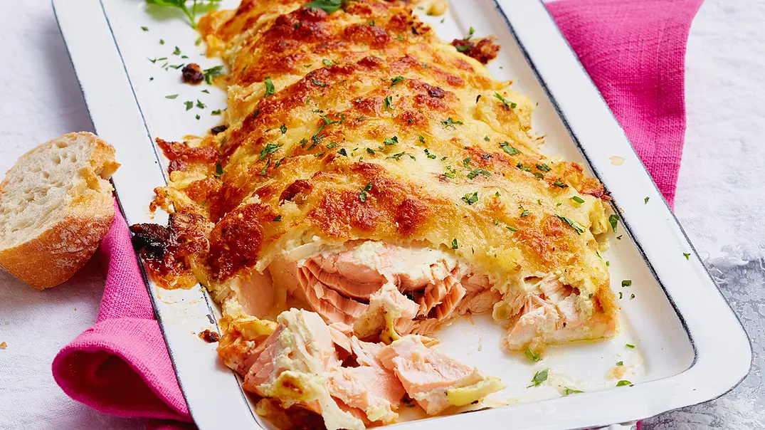 Überbackener Lachs mit Senfcreme Rezept - Foto: LECKER @ Bauer Media Group Überbackener Lachs mit Senfcreme Rezept - Foto: LECKER @ Bauer Media Group