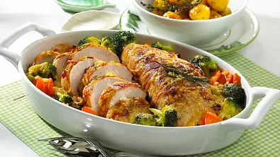Überbackenes Putenfilet im Speckmantel Rezept - Foto: LECKER @ Bauer Media Group
