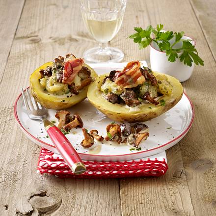 Überbackene Kartoffeln mit Pilzfüllung und Speck (Erdäpfel mit Schwammerlfülle) Rezept Überbackene Kartoffeln mit Pilzfüllung und Speck (Erdäpfel mit Schwammerlfülle) Rezept