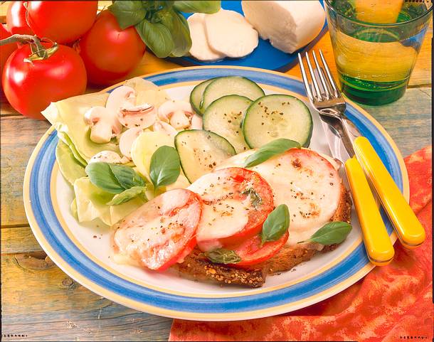 Überbackene Mozzarella-Brote Rezept Überbackene Mozzarella-Brote Rezept