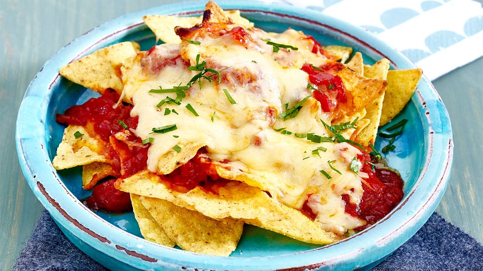 Überbackene Nachos mit Salsa und Käse - Foto: House of Food / Bauer Food Experts KG