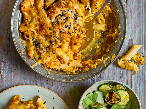 Überbackene Pasta mit Basilikum-Zucchini Rezept Überbackene Pasta mit Basilikum-Zucchini Rezept