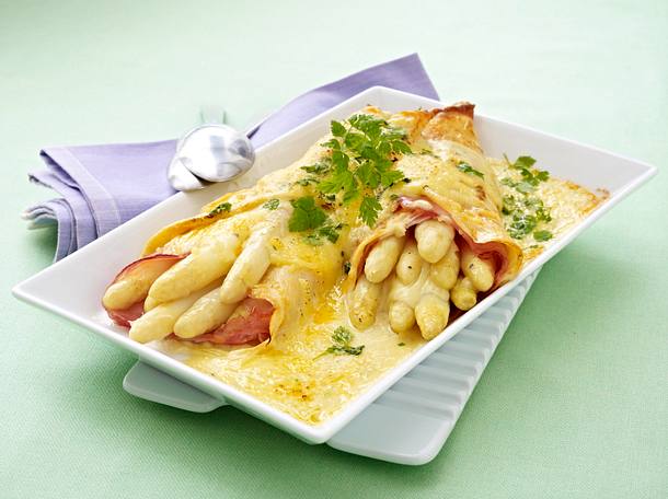 Überbackene Spargel-Crespelle Rezept Überbackene Spargel-Crespelle Rezept