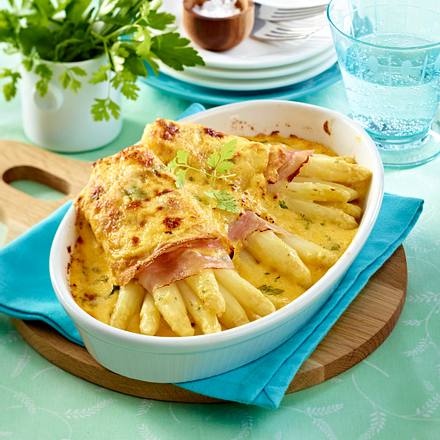 Überbackene Spargel-Crespelle mit Käse-Kräuter-Hollandaise Rezept
