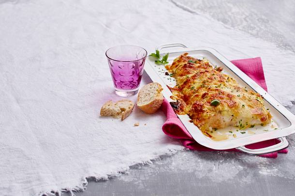 Überbackener Käse-Lachs Rezept Überbackener Käse-Lachs Rezept