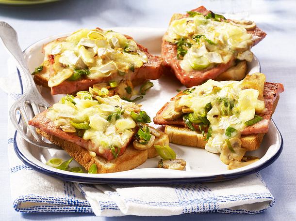 Überbackener Leberkäsetoast Rezept Überbackener Leberkäsetoast Rezept
