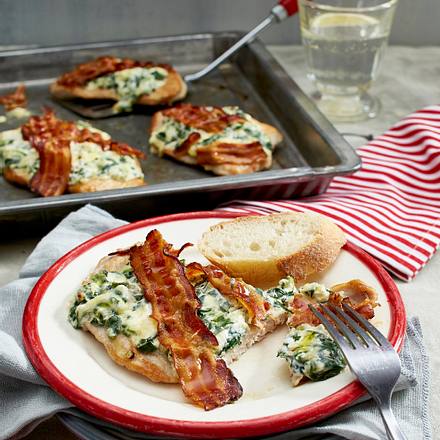 Überbackenes Putenschnitzel mit Käse-Dip Rezept