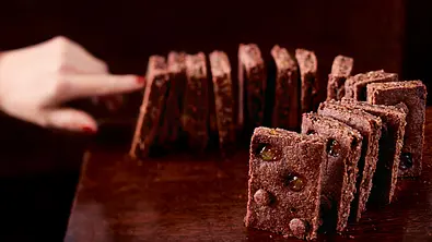 Umwerfende Domino-Linzer Rezept - Foto: LECKER @ Bauer Media Group