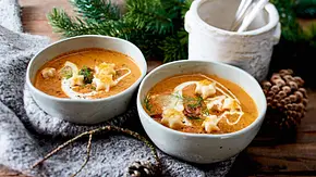 Ungarische Pilzsuppe mit Sterncroûtons Rezept - Foto: LECKER @ Bauer Media Group