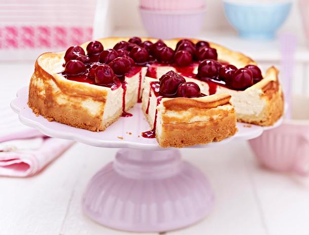 Vanilla Cheesecake mit Kirschsoße Rezept Vanilla Cheesecake mit Kirschsoße Rezept