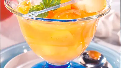 Vanille-Apfel-Grütze Rezept - Foto: LECKER @ Bauer Media Group