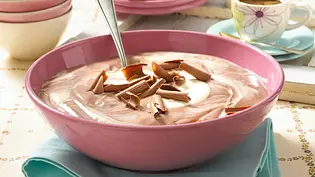 Vanille-Espresso-Quarkspeise Rezept - Foto: LECKER @ Bauer Media Group Vanille-Espresso-Quarkspeise Rezept - Foto: LECKER @ Bauer Media Group