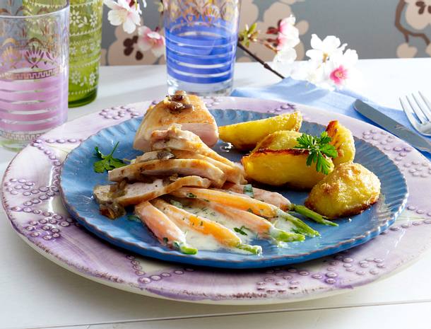 Vanille-Hähnchenfilet zu Knusper-Kartoffeln und Schmand-Honig-Möhren Rezept Vanille-Hähnchenfilet zu Knusper-Kartoffeln und Schmand-Honig-Möhren Rezept