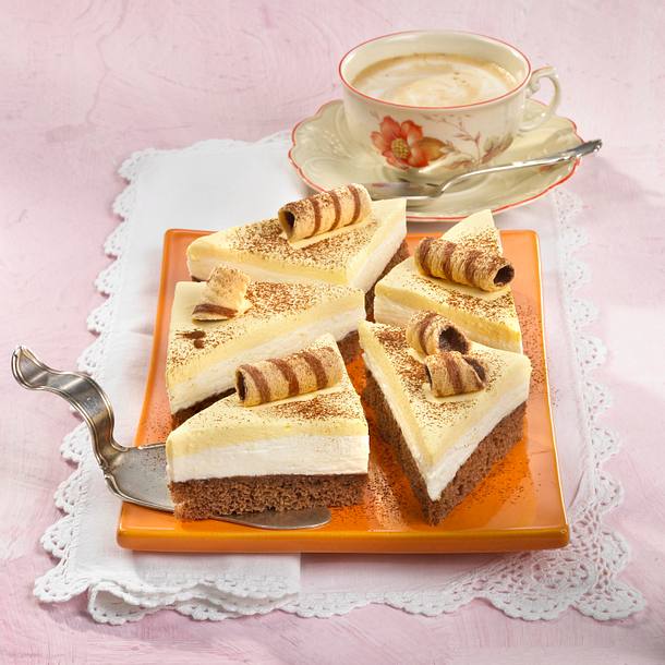 Vanille-Joghurt-Schnitten mit Kakao Rezept Vanille-Joghurt-Schnitten mit Kakao Rezept