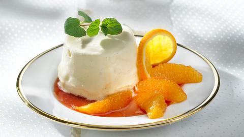 Vanille-Parfait mit Orangen Rezept - Foto: House of Food / Bauer Food Experts KG