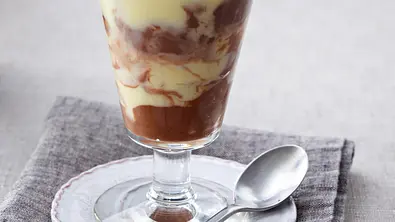 Vanille-Schoko-Pudding Rezept - Foto: LECKER @ Bauer Media Group