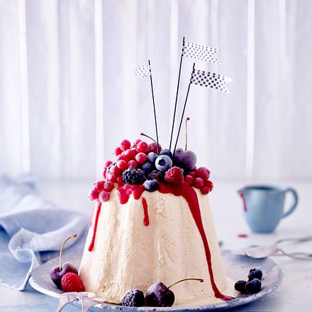 Vanilleeistorte mit Früchten Rezept Vanilleeistorte mit Früchten Rezept