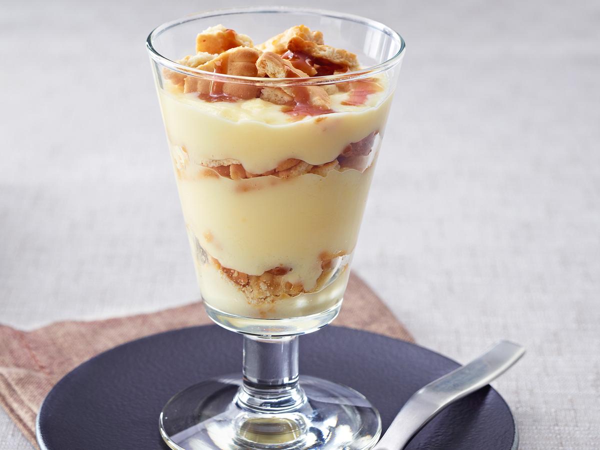 Vanillepudding mit Butterkeksen Rezept