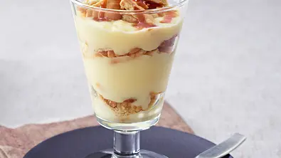 Vanillepudding mit Butterkeksen Rezept - Foto: LECKER @ Bauer Media Group