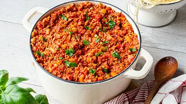 Vegane Bolognese Rezept - Foto: ShowHeroes für LECKER @ Bauer Media Group Vegane Bolognese Rezept - Foto: ShowHeroes für LECKER @ Bauer Media Group