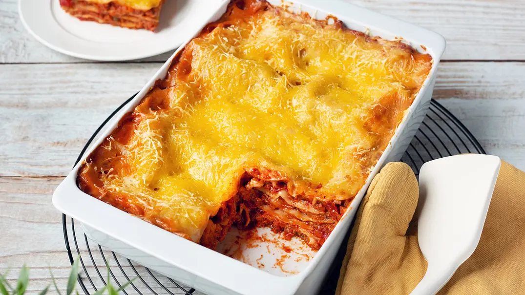 Vegane Lasagne Rezept - Foto: ShowHeroes für LECKER @ Bauer Media Group Vegane Lasagne Rezept - Foto: ShowHeroes für LECKER @ Bauer Media Group