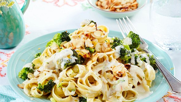 Vegane Nudelgerichte: Brokkoli-Zitronen-Nudeln - Foto: House of Food / Bauer Food Experts KG