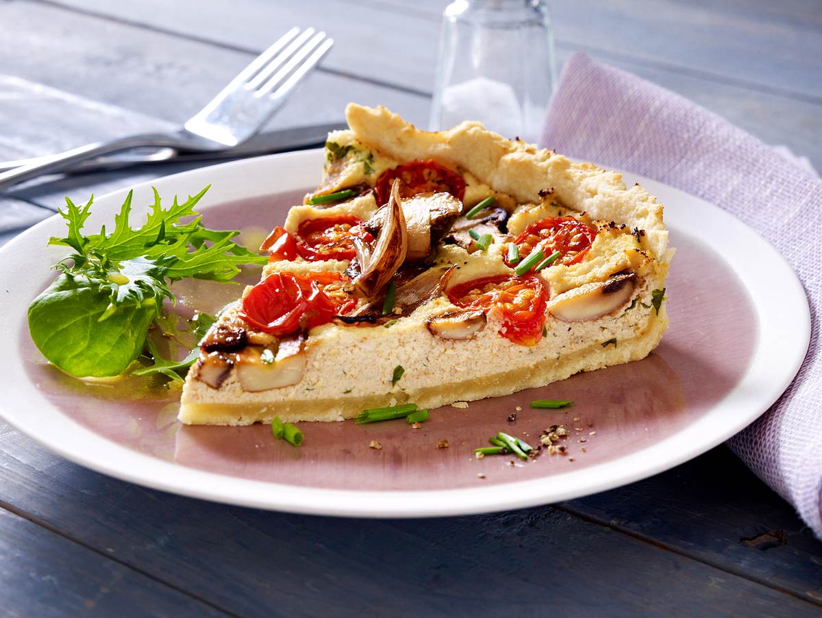 Vegane Quiche mit Champignons und Tomaten Rezept