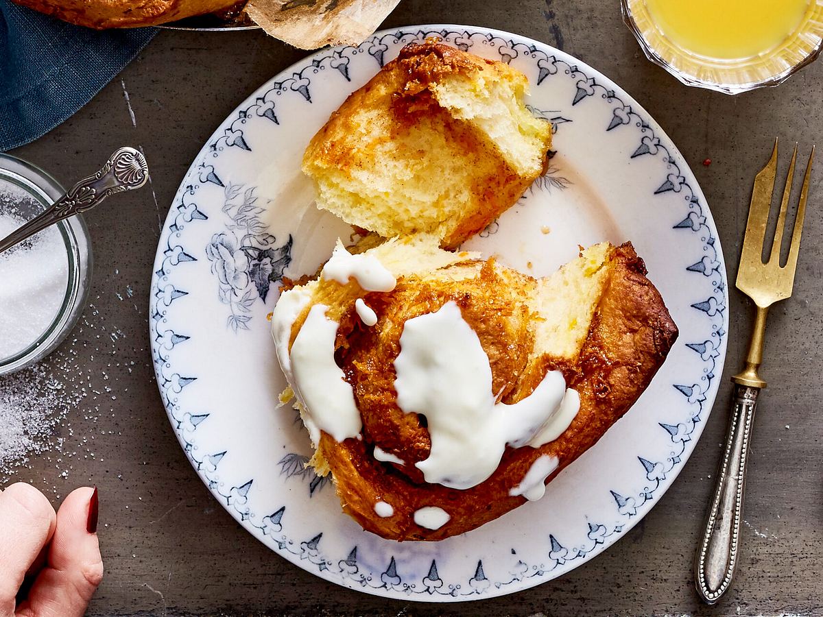 Vegane Zimtschnecken mit Frischkäse-Guss