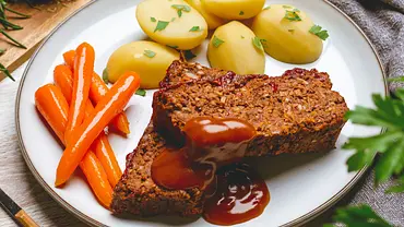 Veganer Linsenbraten Rezept - Foto: ShowHeroes für LECKER @ Bauer Media Group Veganer Linsenbraten Rezept - Foto: ShowHeroes für LECKER @ Bauer Media Group