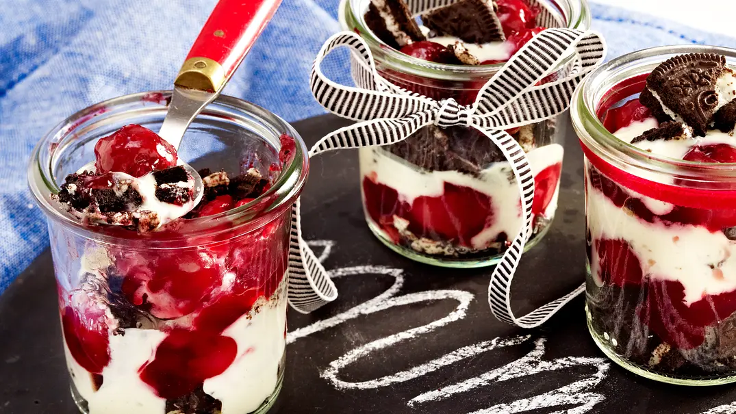 Veganes Vanille-Crunch-Trifle Rezept - Foto: LECKER @ Bauer Media Group Veganes Vanille-Crunch-Trifle Rezept - Foto: LECKER @ Bauer Media Group