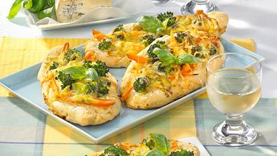 Vegetarische Gemüse-Fladen mit Gorgonzola-Guss Rezept - Foto: LECKER @ Bauer Media Group