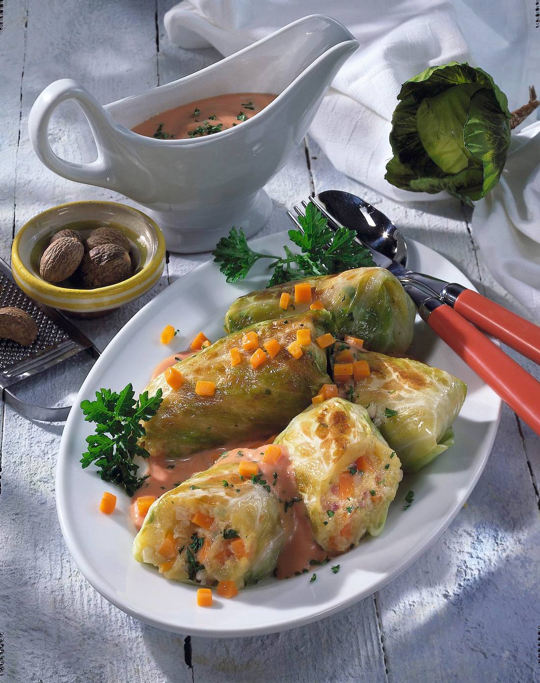 Vegetarische Kohlrouladen Rezept | LECKER