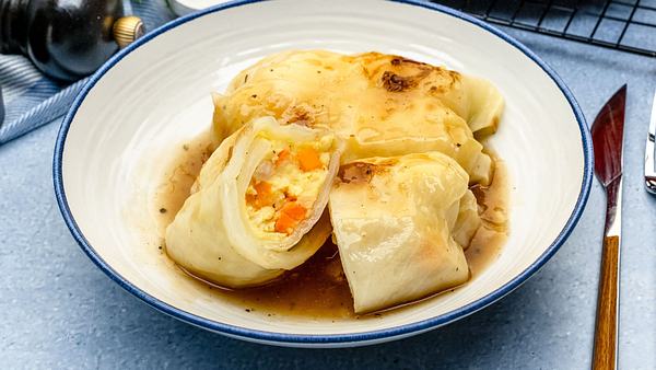 Vegetarische Kohlrouladen als Sonntagsessen - Foto: ShowHeroes