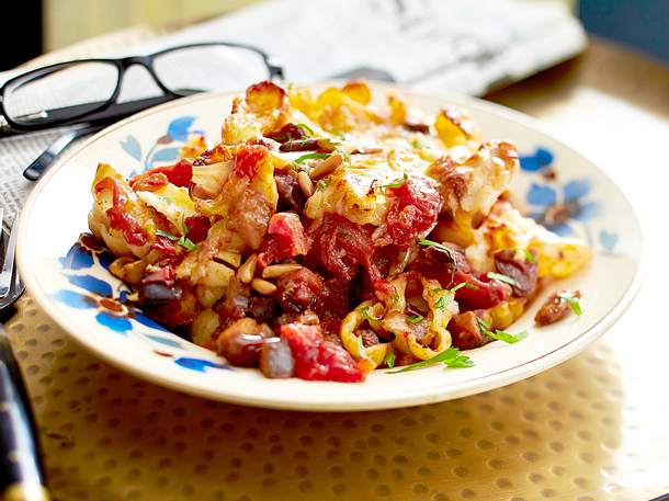 Überbackene Nudeln mit Auberginensoße Rezept