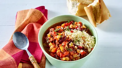 Vegetarisches Chili Rezept - Foto: LECKER @ Bauer Media Group