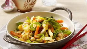Vegetarisches Weißkohl-Wok-Gemüse Rezept - Foto: LECKER @ Bauer Media Group Vegetarisches Weißkohl-Wok-Gemüse Rezept - Foto: LECKER @ Bauer Media Group