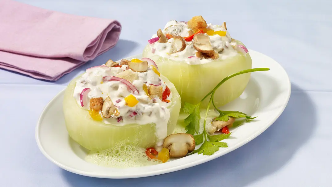 Vegetartisch gefüllte Kohlrabi Rezept - Foto: LECKER @ Bauer Media Group Vegetartisch gefüllte Kohlrabi Rezept - Foto: LECKER @ Bauer Media Group