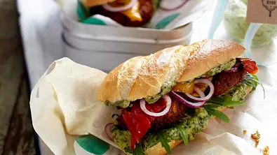 Veggie-Baguette mit Falafel Rezept - Foto: LECKER @ Bauer Media Group