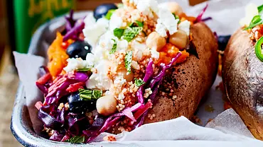 Veggie-Ofen-Süsskartoffel für Faule Rezept - Foto: LECKER @ Bauer Media Group Veggie-Ofen-Süsskartoffel für Faule Rezept - Foto: LECKER @ Bauer Media Group