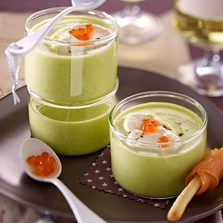 Velouté de fèves, chantilly au saumon fumé Rezept Velouté de fèves, chantilly au saumon fumé Rezept