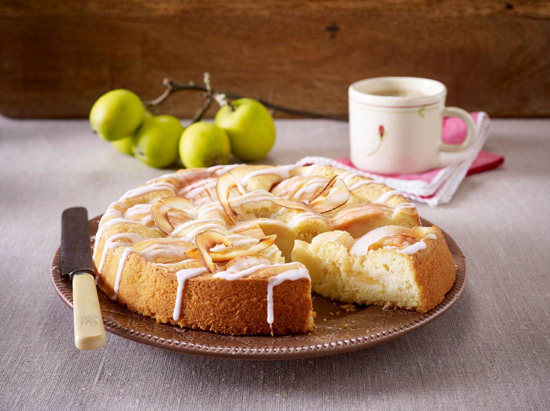 Versunkener Apfel-Kokos-Kuchen Rezept | LECKER Versunkener Apfel-Kokos-Kuchen Rezept | LECKER