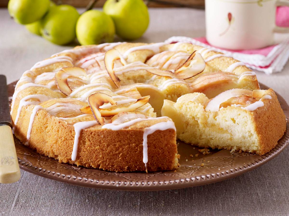 Versunkener Apfel-Kokos-Kuchen Rezept