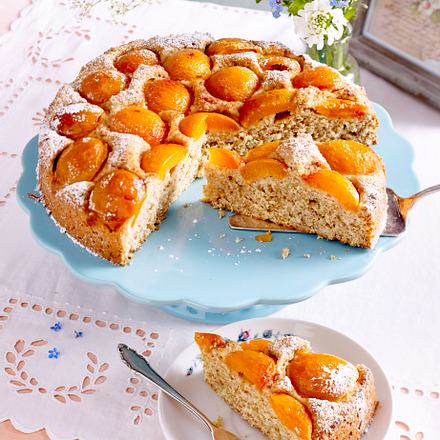 Versunkener Aprikosen-Rührkuchen Rezept