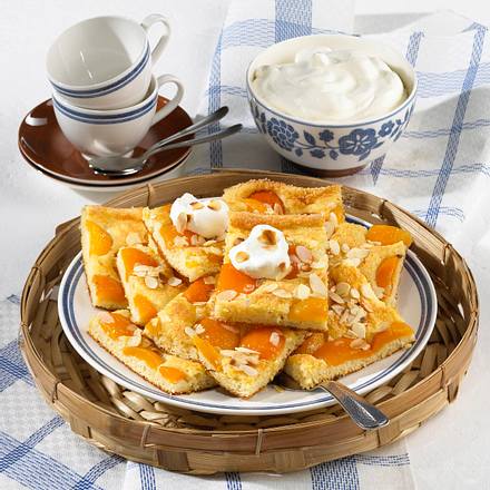Versunkener Aprikosenkuchen mit Kartoffeln Rezept Versunkener Aprikosenkuchen mit Kartoffeln Rezept