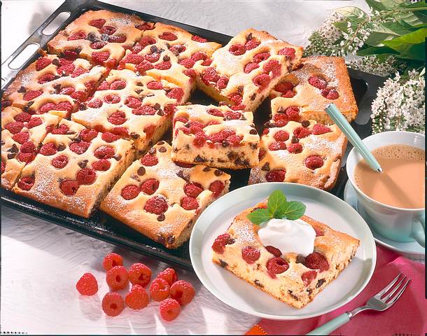 Versunkener Himbeer-Blechkuchen Rezept Versunkener Himbeer-Blechkuchen Rezept