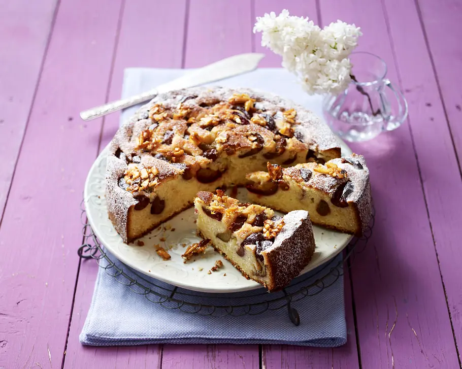 Versunkener Pflaumenkuchen mit Marzipan Rezept Versunkener Pflaumenkuchen mit Marzipan Rezept