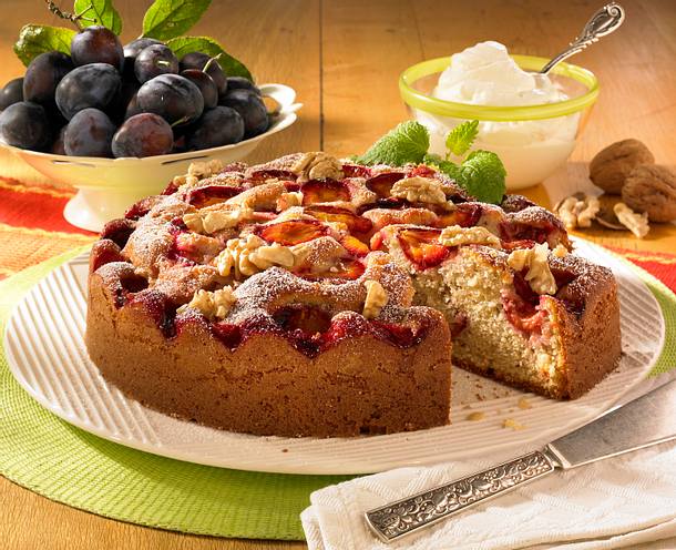 Versunkener Zwetschen-Nusskuchen Rezept Versunkener Zwetschen-Nusskuchen Rezept