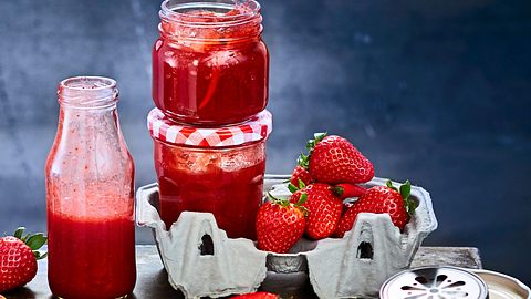 „Very Berry“-Soße mit Orangenlikör Rezept - Foto: House of Food / Bauer Food Experts KG