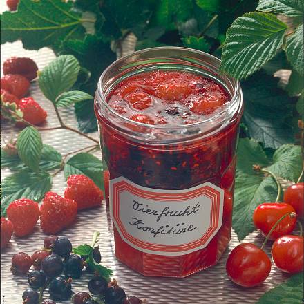 Vier-Frucht-Konfitüre Rezept Vier-Frucht-Konfitüre Rezept
